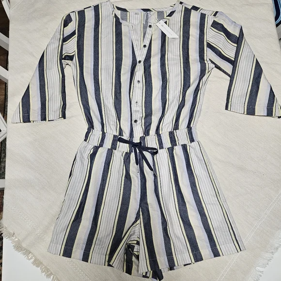 NWT Travis Matthew LUCKY LOO Navy stripe romper With Pockets! Sz S - Picture 2 of 14